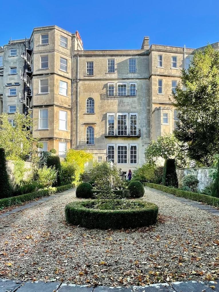 The Circus Apartment Bath Exterior photo